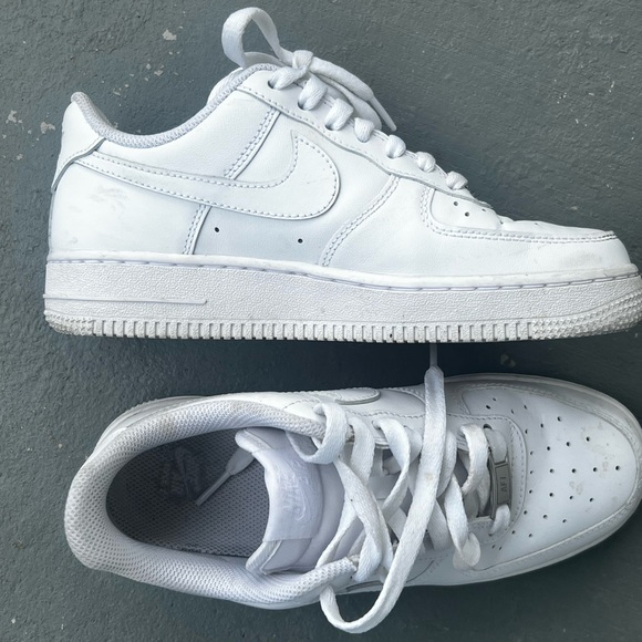 Women’s Air Force 1 ‘07 shoes - Picture 9 of 16